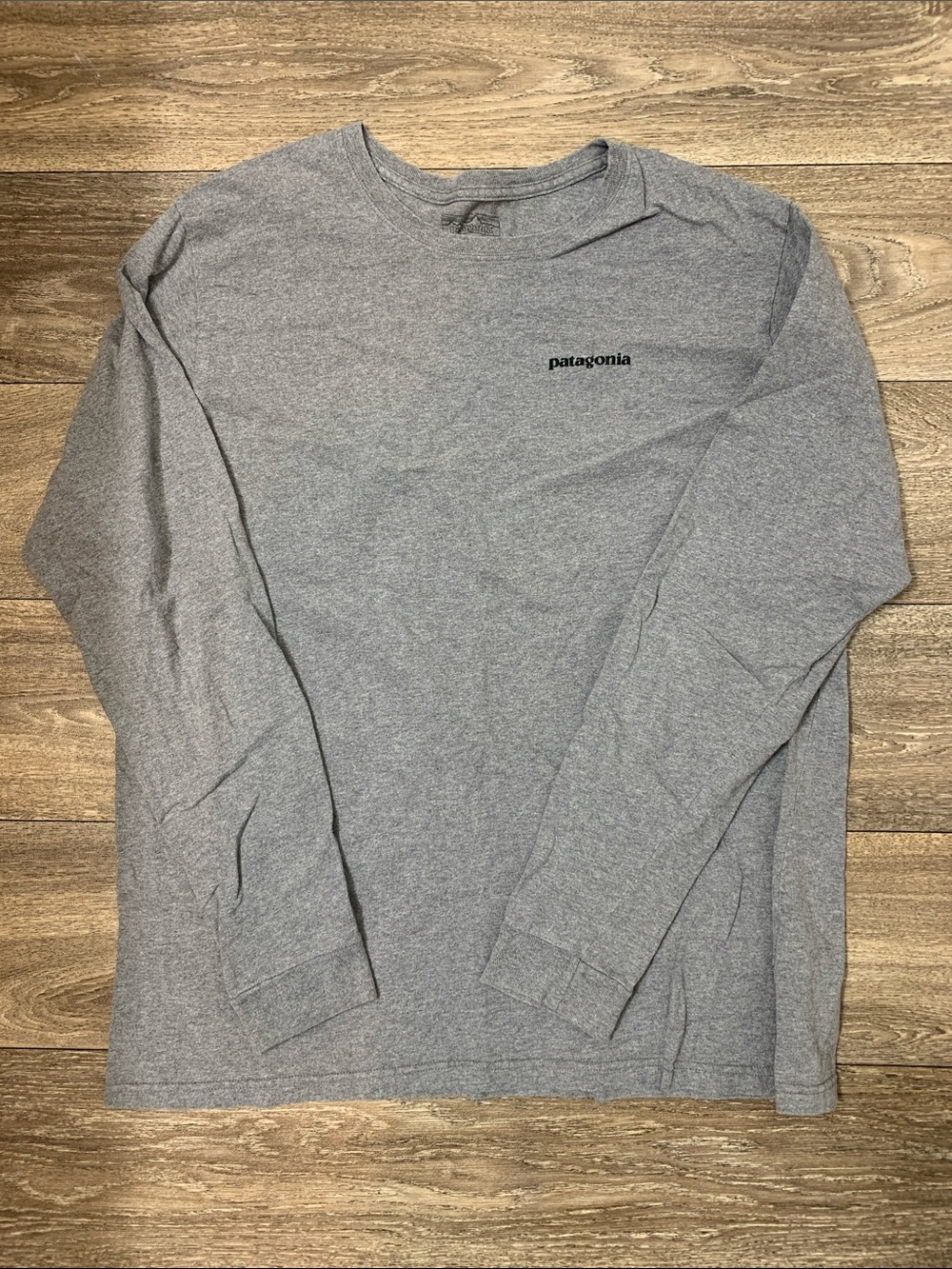 Patagonia Regular Fit Gray Long Sleeve Tee
